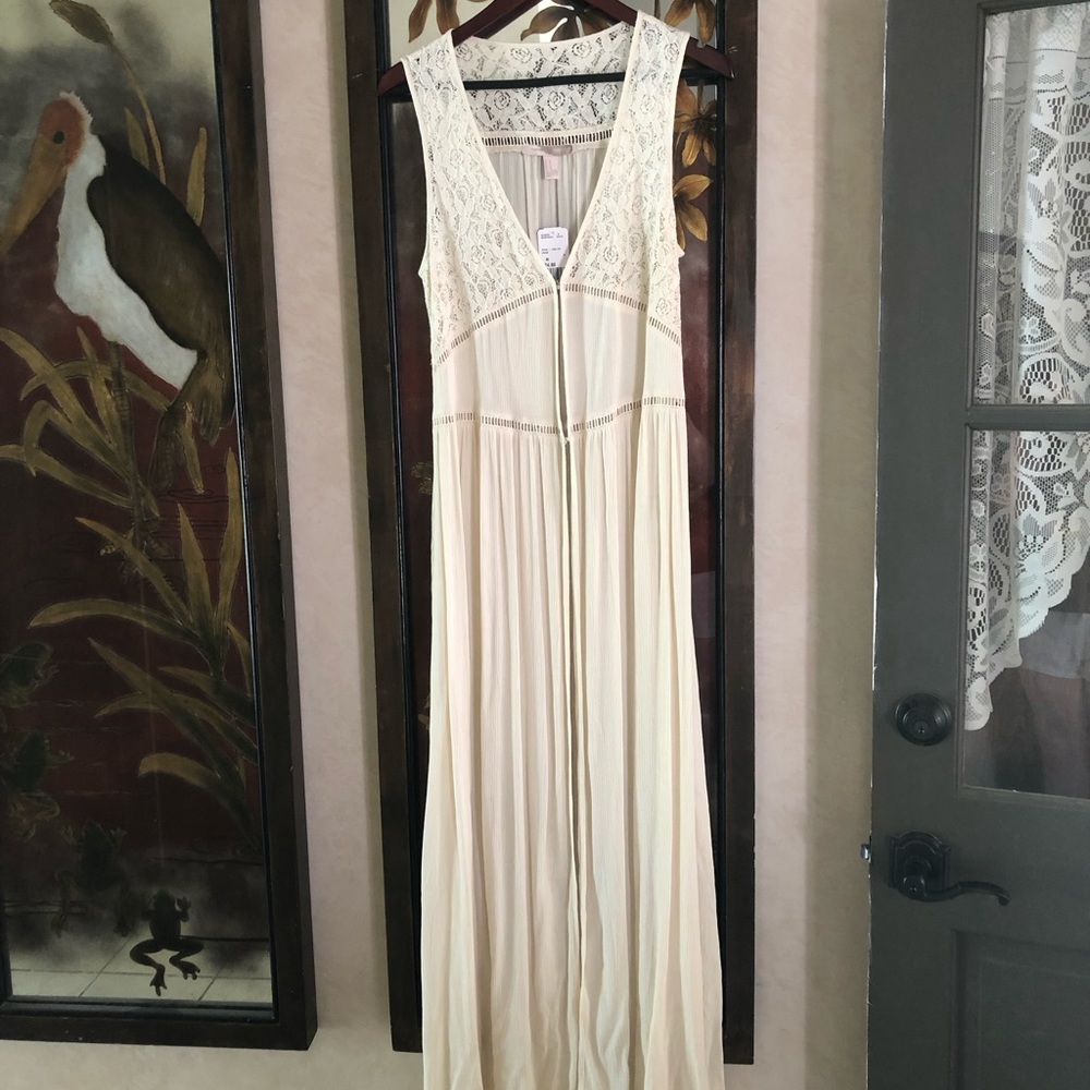 Forever 21 Cream Lace Cover Up